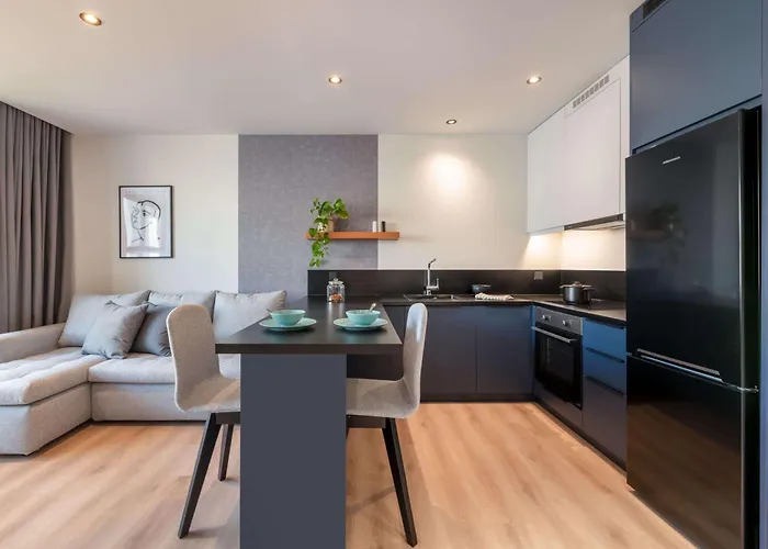 Exceptional Living Lofts By Upstreet