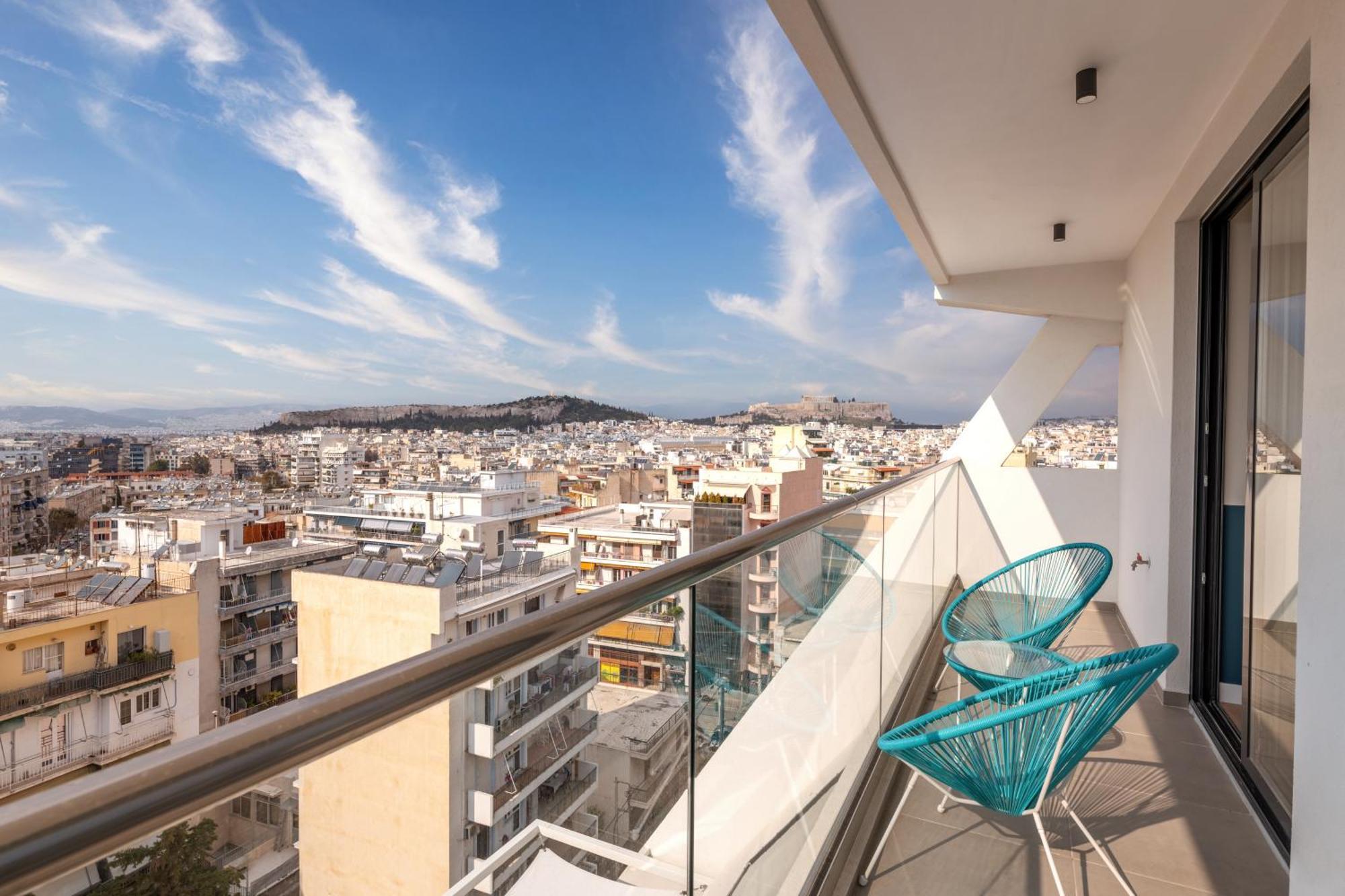 Exceptional Living Lofts By Upstreet Athen