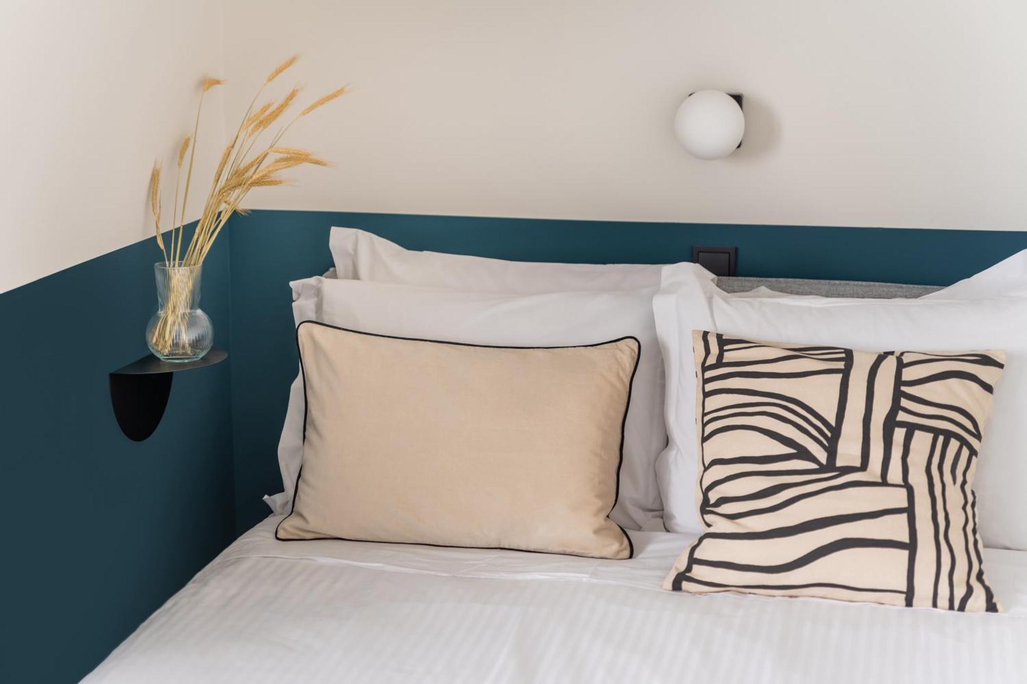 Exceptional Living Lofts By Upstreet Athen
