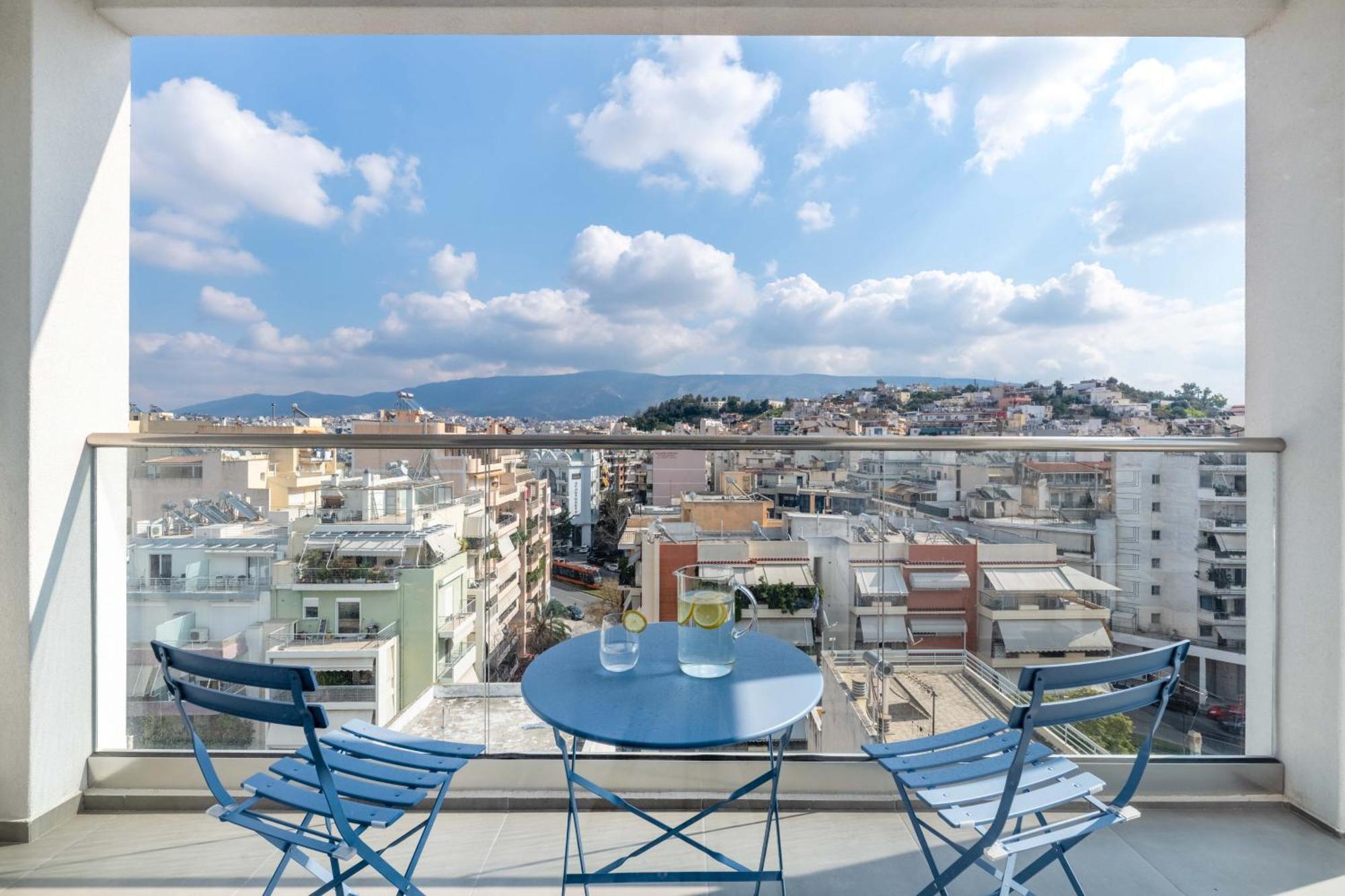 Exceptional Living Lofts By Upstreet * Athen