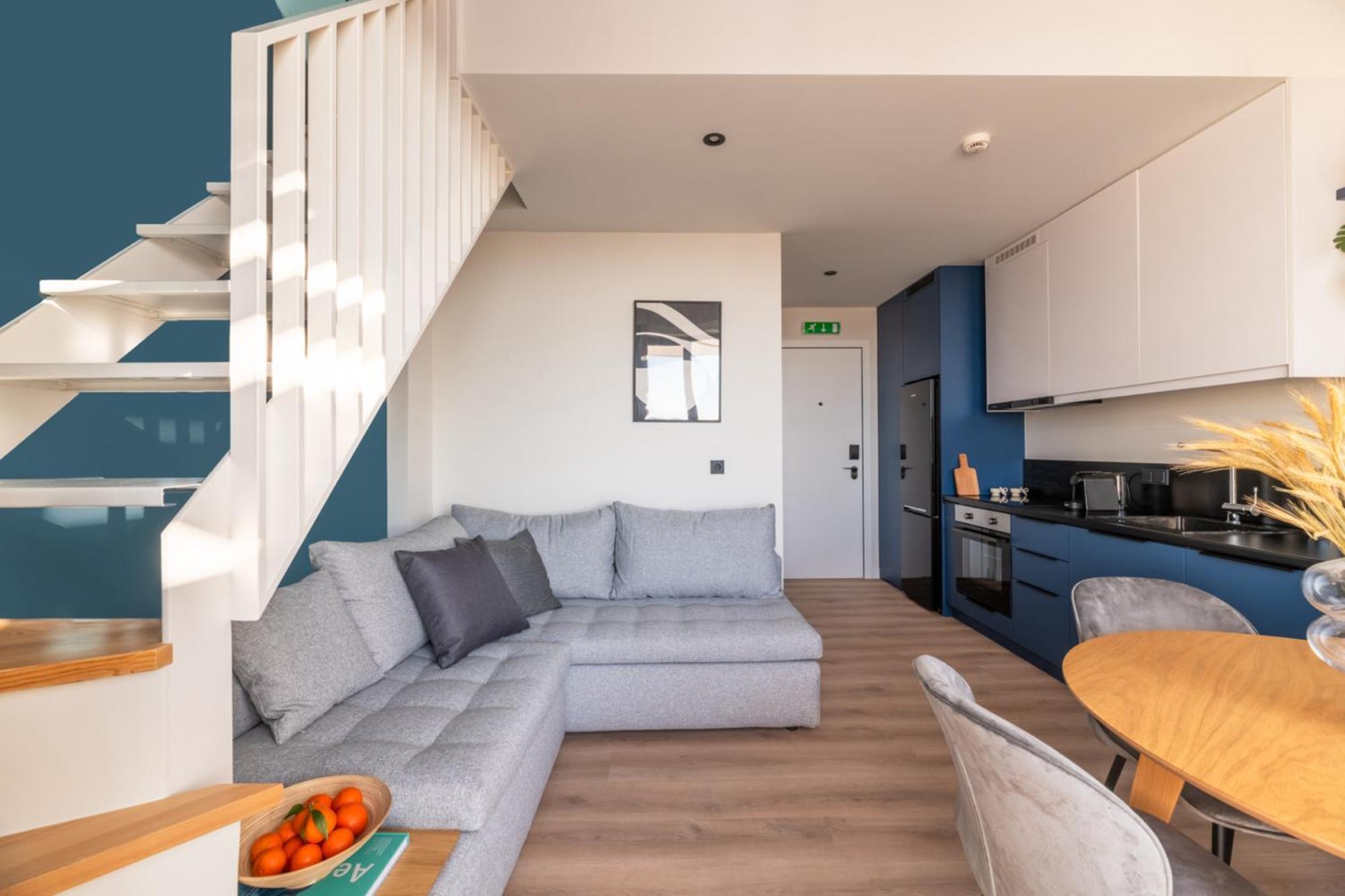 Exceptional Living Lofts By Upstreet Athen